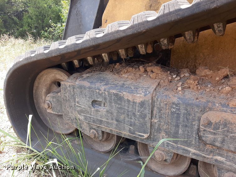 image for item DO3116 2013 John Deere 333E  tracked skid steer loader