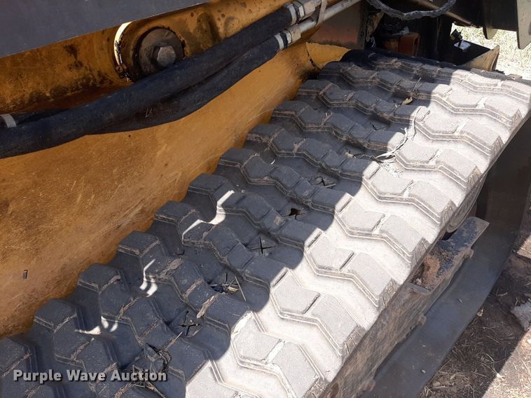 image for item DO3116 2013 John Deere 333E  tracked skid steer loader