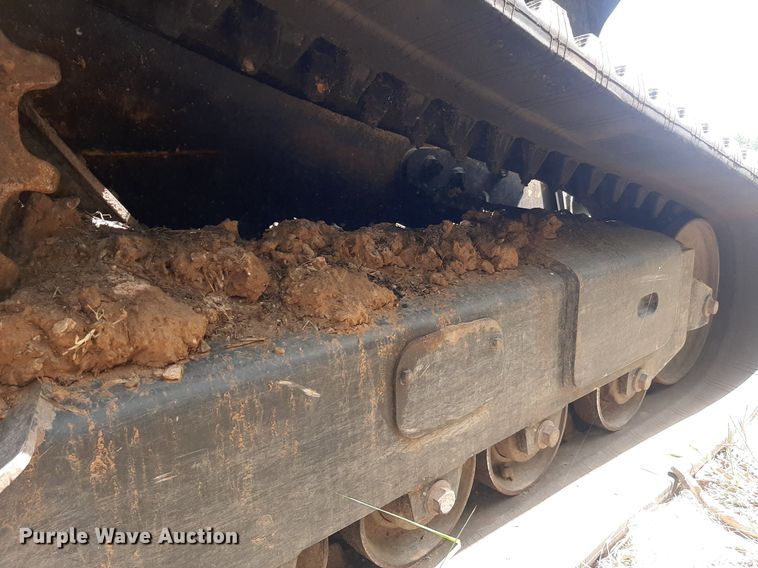 image for item DO3116 2013 John Deere 333E  tracked skid steer loader