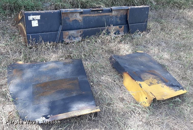 image for item DO3116 2013 John Deere 333E  tracked skid steer loader