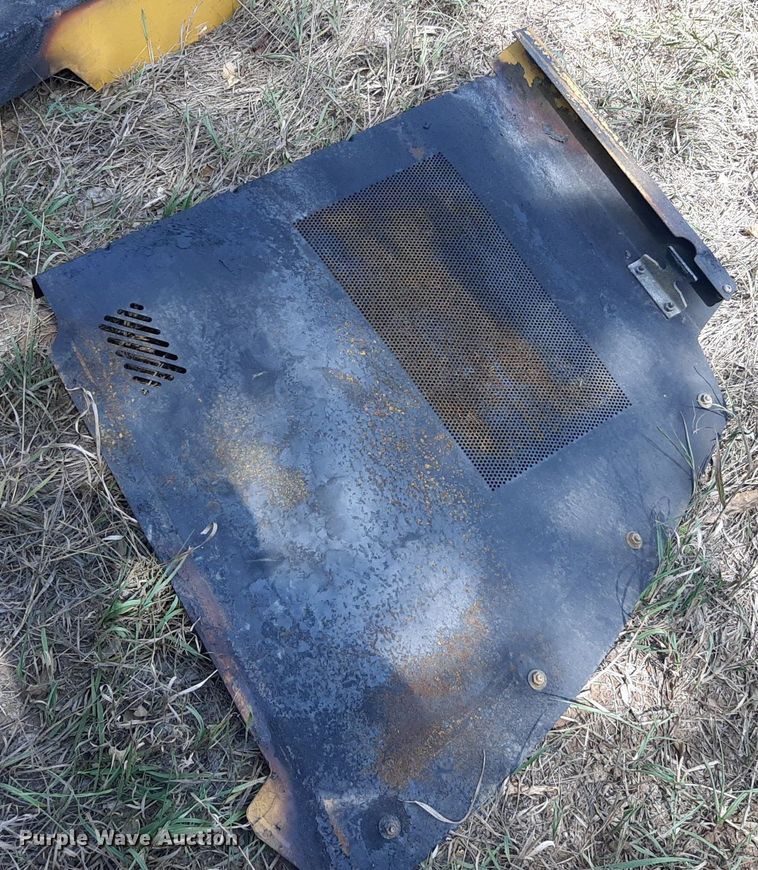 image for item DO3116 2013 John Deere 333E  tracked skid steer loader