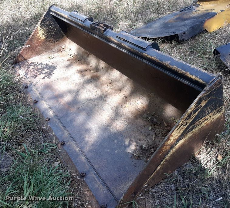 image for item DO3116 2013 John Deere 333E  tracked skid steer loader