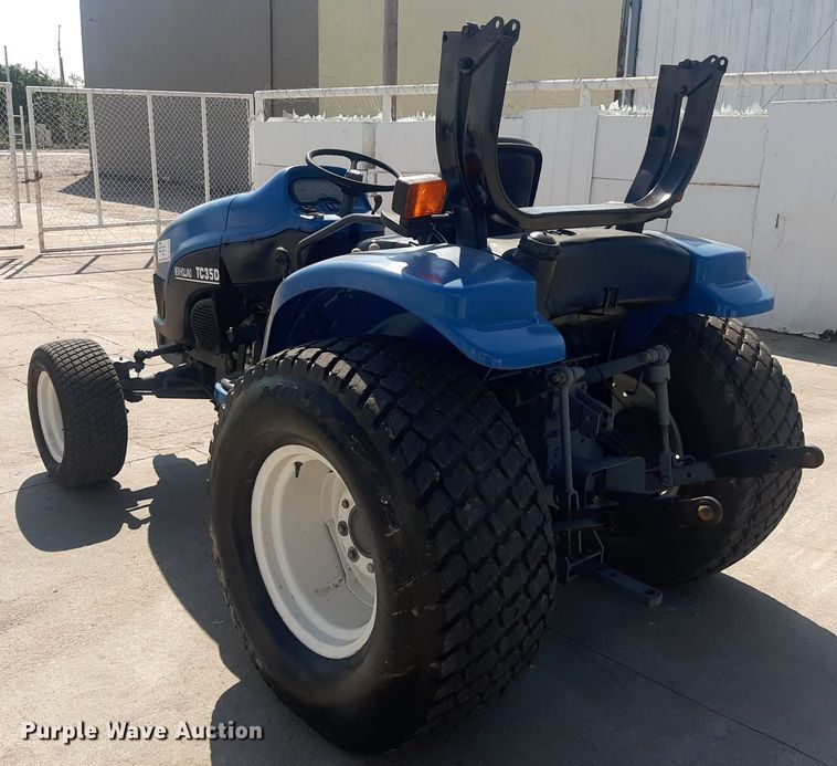 image for item DO3122 New Holland TC36D  tractor