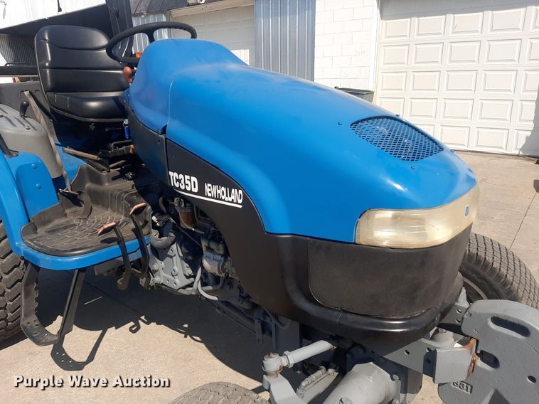 image for item DO3122 New Holland TC36D  tractor