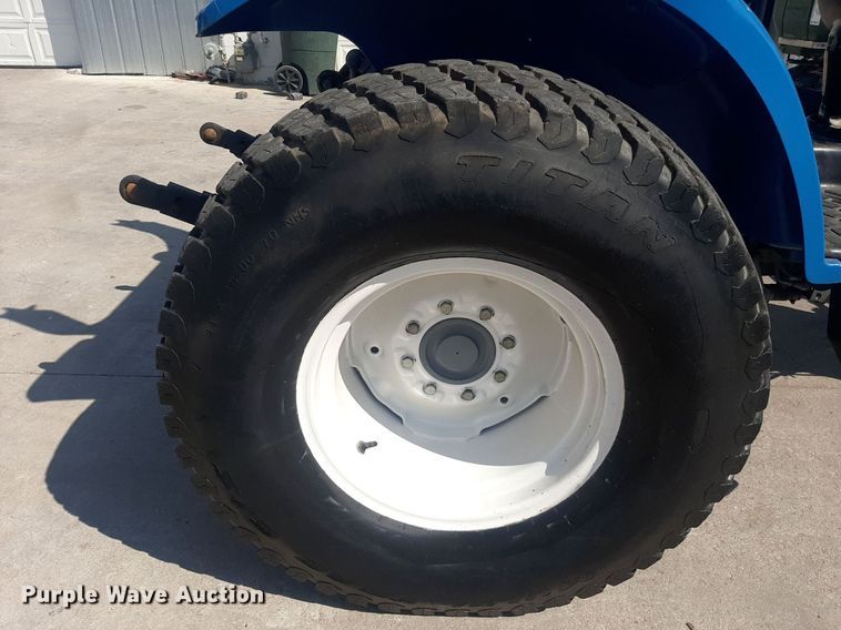 image for item DO3122 New Holland TC36D  tractor