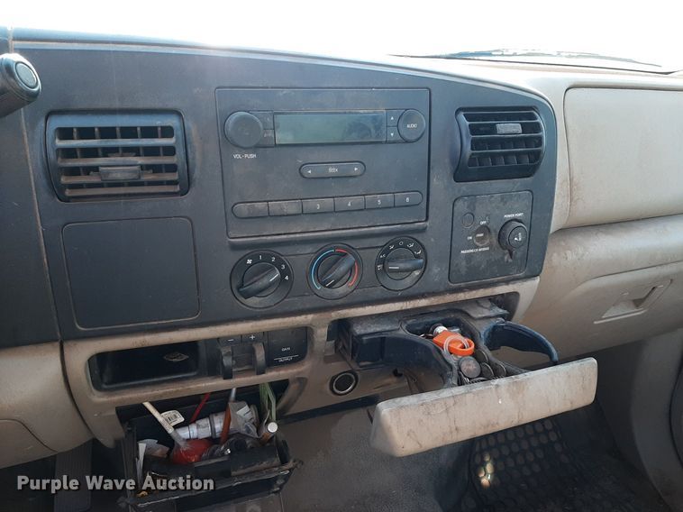 image for item DO3131 2005 Ford F250 Super Duty  pickup truck