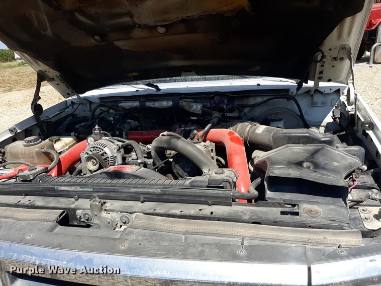 image for item DO3132 1995 Ford F350 XLT  Crew Cab flatbed pickup truck