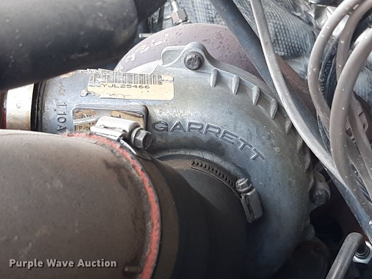 image for item DO3132 1995 Ford F350 XLT  Crew Cab flatbed pickup truck