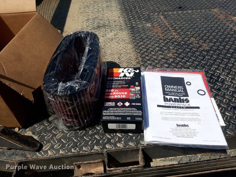 image for item DO3132 1995 Ford F350 XLT  Crew Cab flatbed pickup truck