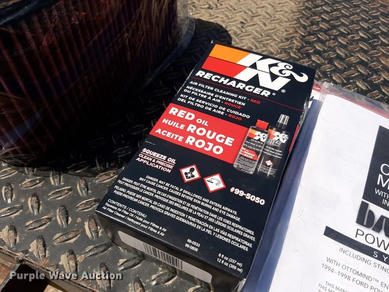 image for item DO3132 1995 Ford F350 XLT  Crew Cab flatbed pickup truck