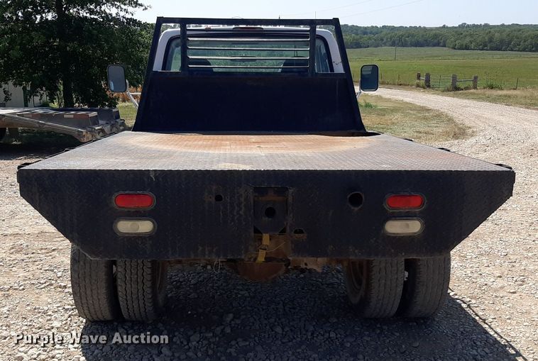 image for item DO3133 1997 Ford F350 XLT  flatbed pickup truck