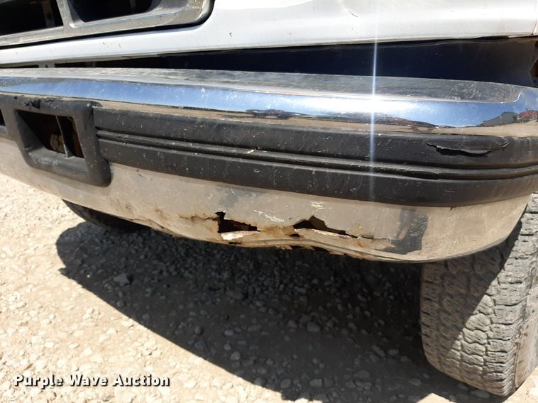 image for item DO3133 1997 Ford F350 XLT  flatbed pickup truck