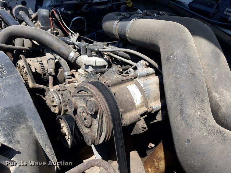 image for item DO3133 1997 Ford F350 XLT  flatbed pickup truck