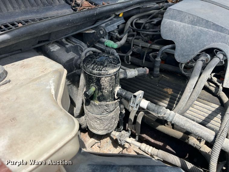 image for item DP2048 2000 Lincoln Town Car