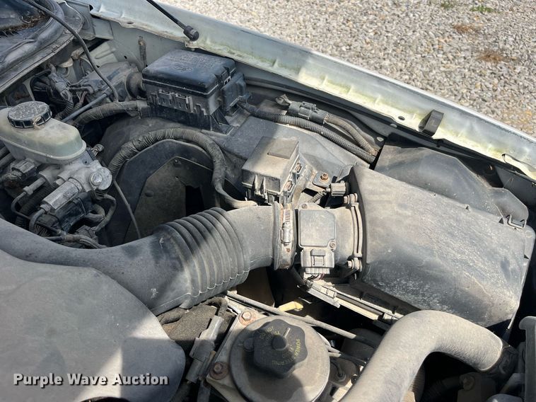 image for item DP2048 2000 Lincoln Town Car