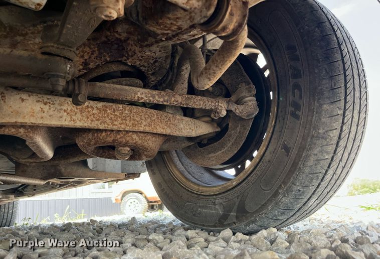 image for item DP2048 2000 Lincoln Town Car