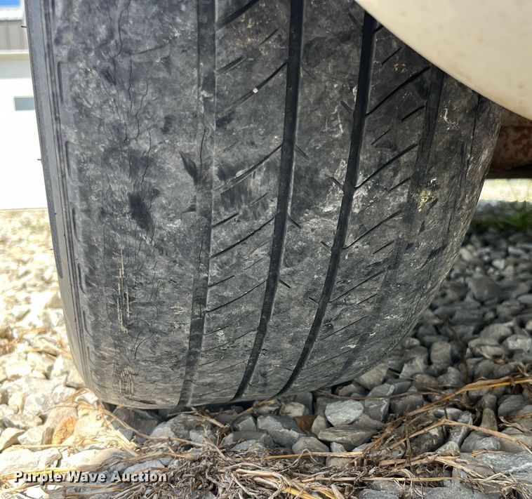 image for item DP2048 2000 Lincoln Town Car