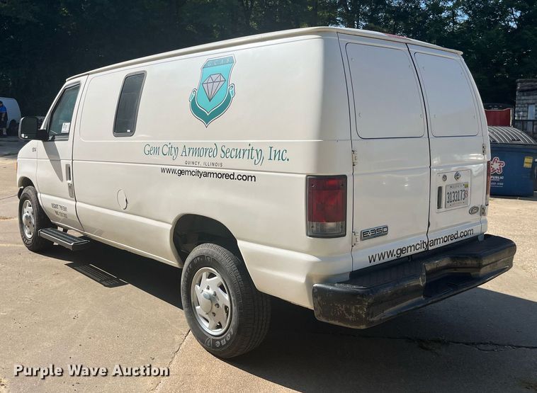 image for item DP2050 2006 Ford E350 Super Duty  armored van