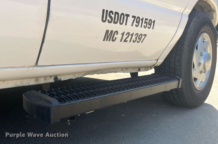 image for item DP2050 2006 Ford E350 Super Duty  armored van