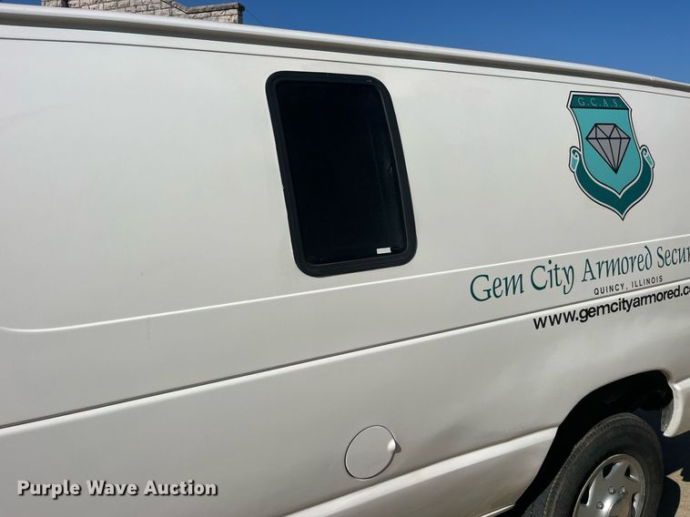 image for item DP2050 2006 Ford E350 Super Duty  armored van