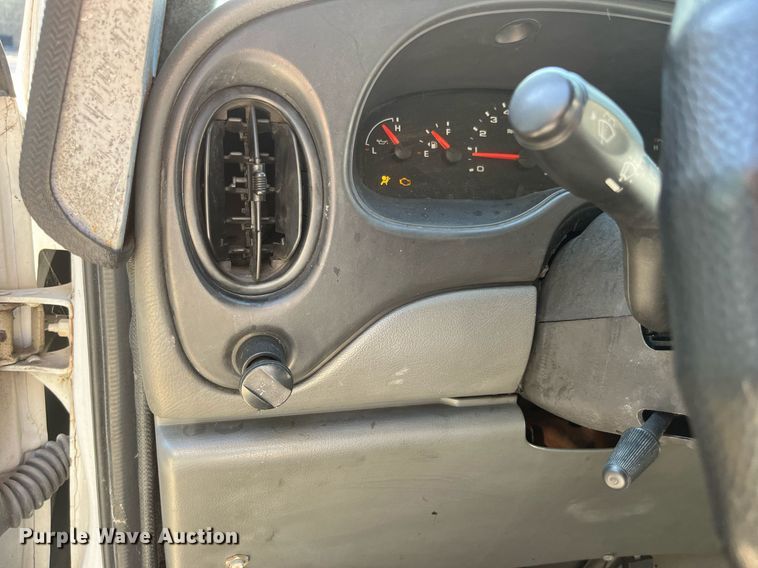 image for item DP2050 2006 Ford E350 Super Duty  armored van