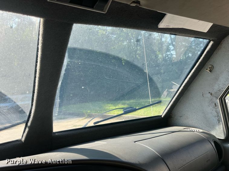 image for item DP2050 2006 Ford E350 Super Duty  armored van