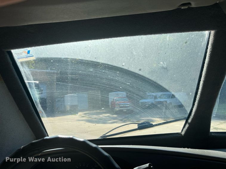 image for item DP2050 2006 Ford E350 Super Duty  armored van