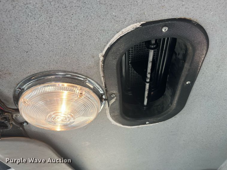 image for item DP2050 2006 Ford E350 Super Duty  armored van