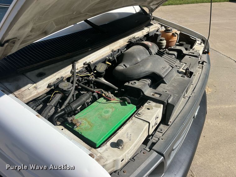 image for item DP2050 2006 Ford E350 Super Duty  armored van