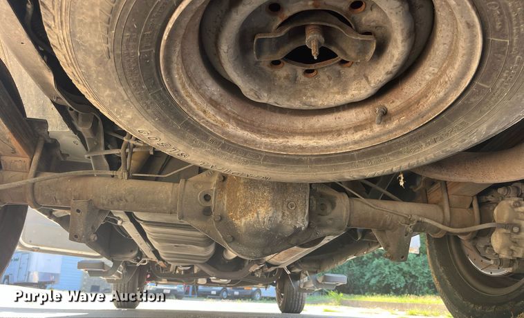 image for item DP2050 2006 Ford E350 Super Duty  armored van