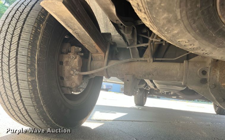 image for item DP2050 2006 Ford E350 Super Duty  armored van