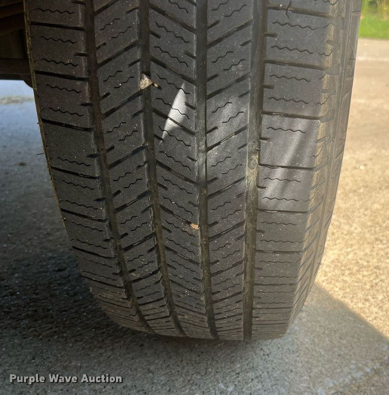 image for item DP2050 2006 Ford E350 Super Duty  armored van