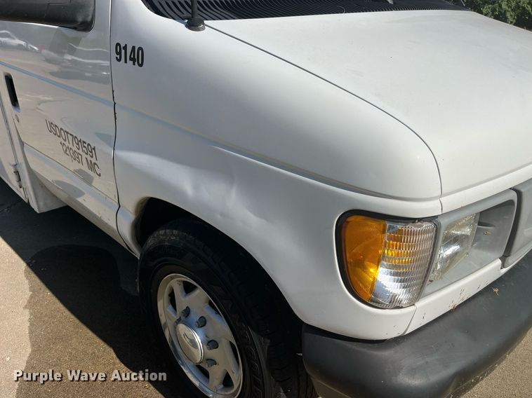 image for item DP2051 1999 Ford E350  armored van