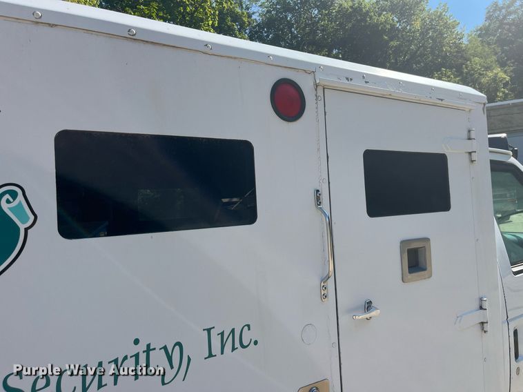 image for item DP2051 1999 Ford E350  armored van