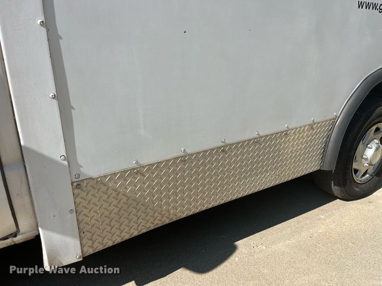 image for item DP2051 1999 Ford E350  armored van