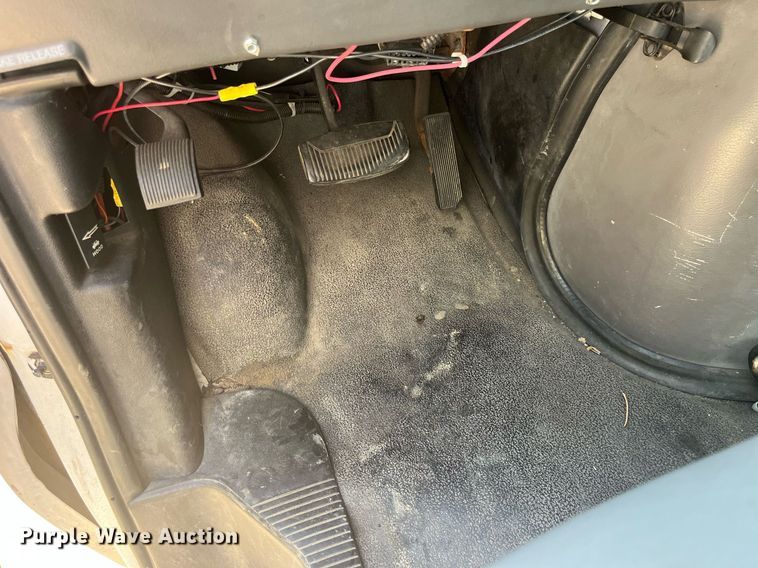 image for item DP2051 1999 Ford E350  armored van