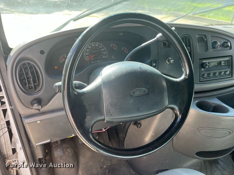 image for item DP2051 1999 Ford E350  armored van