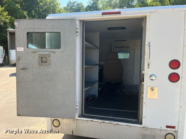 image for item DP2051 1999 Ford E350  armored van