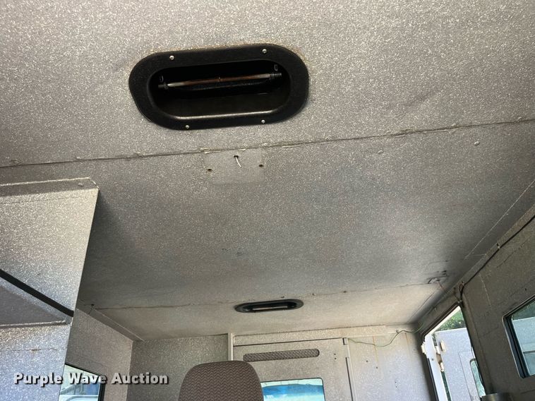 image for item DP2051 1999 Ford E350  armored van