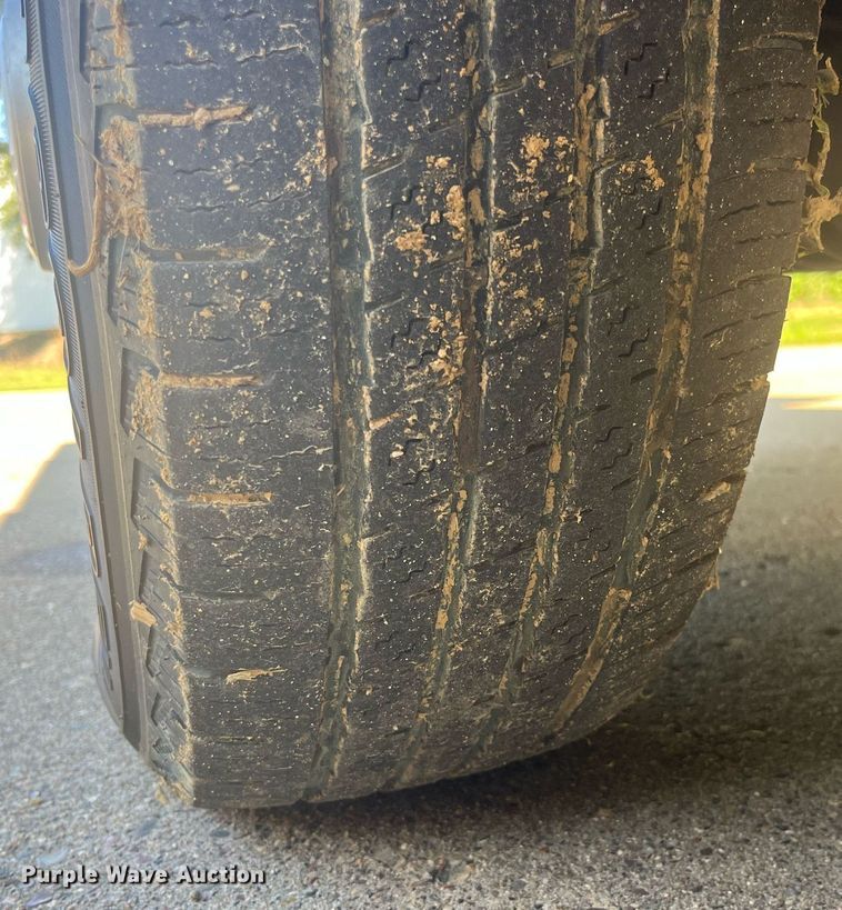 image for item DP2051 1999 Ford E350  armored van