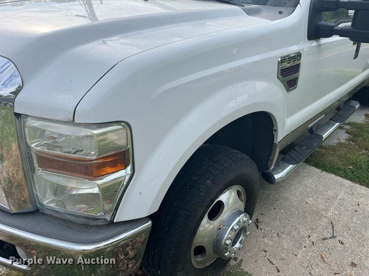 image for item DP2053 2008 Ford F350 Lariat Super Duty  Crew Cab pickup truck