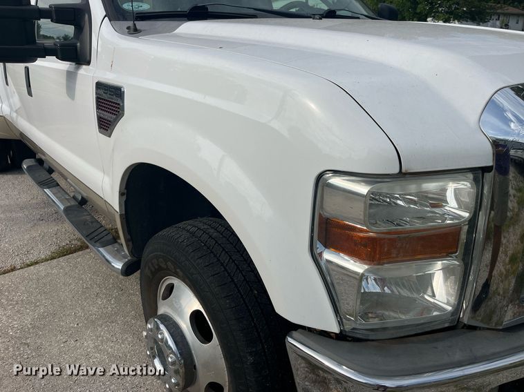 image for item DP2053 2008 Ford F350 Lariat Super Duty  Crew Cab pickup truck