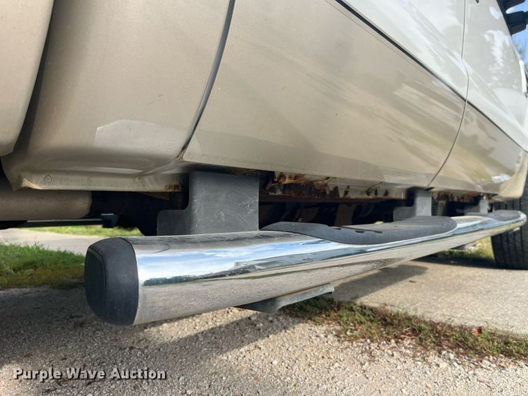 image for item DP2053 2008 Ford F350 Lariat Super Duty  Crew Cab pickup truck