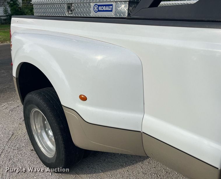 image for item DP2053 2008 Ford F350 Lariat Super Duty  Crew Cab pickup truck