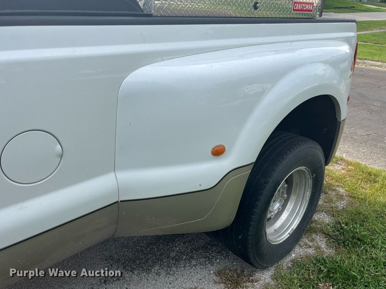 image for item DP2053 2008 Ford F350 Lariat Super Duty  Crew Cab pickup truck