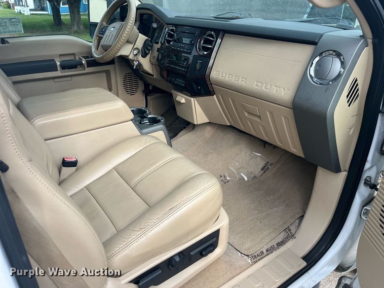 image for item DP2053 2008 Ford F350 Lariat Super Duty  Crew Cab pickup truck