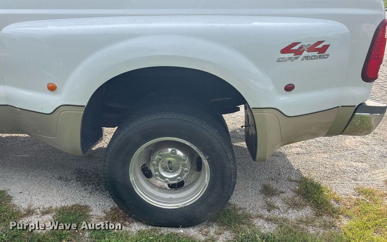 image for item DP2053 2008 Ford F350 Lariat Super Duty  Crew Cab pickup truck