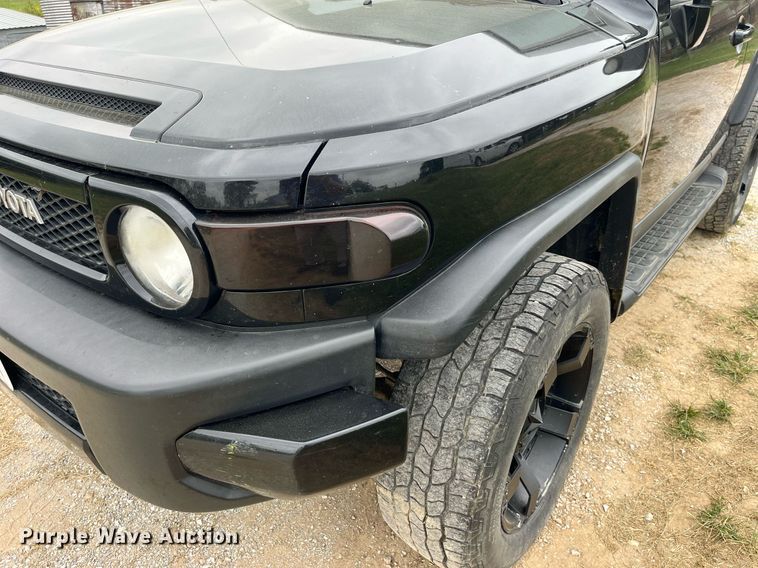 image for item DP2054 2007 Toyota FJ Cruiser  SUV