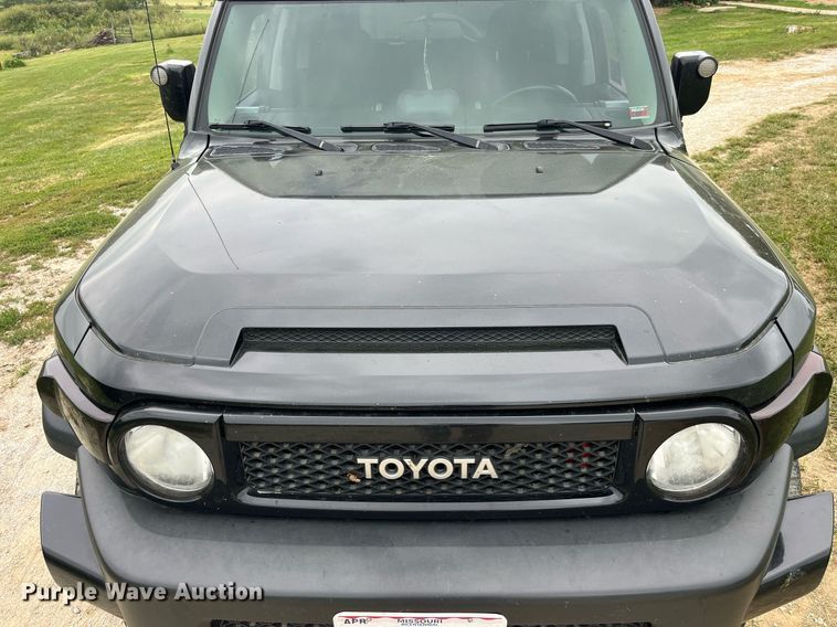 image for item DP2054 2007 Toyota FJ Cruiser  SUV