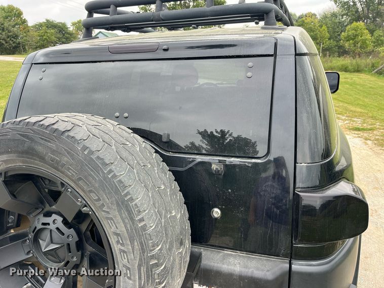 image for item DP2054 2007 Toyota FJ Cruiser  SUV